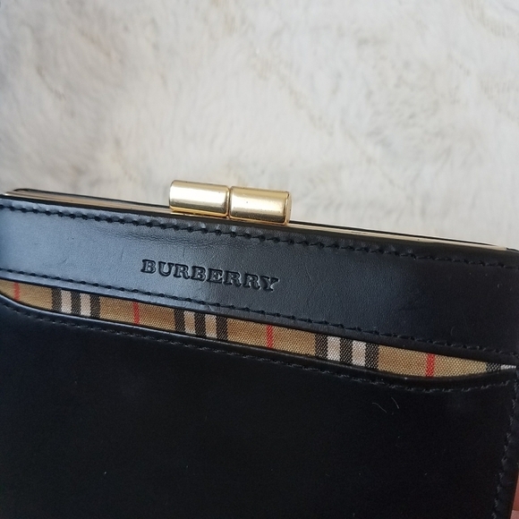 Authentic Burberry Leather Small Wallet - Picture 9 of 13